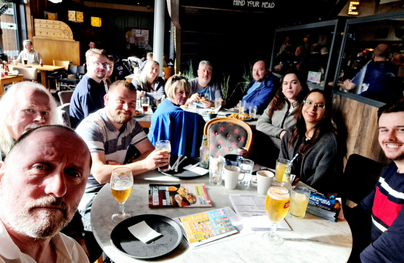 Eddie at the Showman with the team for a quick pint